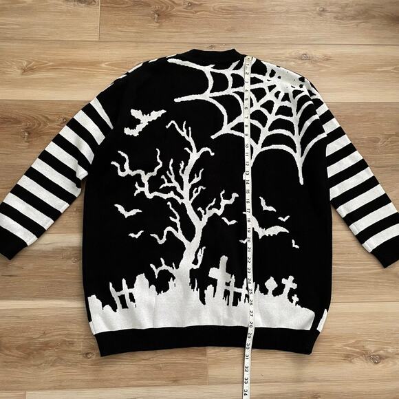 Trickz N' Treatz Haunted Homestead Oversized Cardigan M/L - Picture 5 of 5